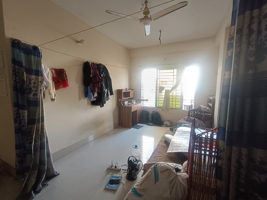 Apartment for sale in sholashahar 2 no gate chottogram  city