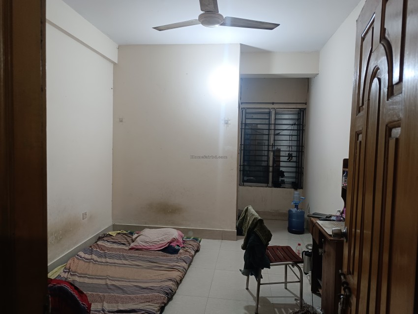 Apartment for sale in sholashahar 2 no gate chottogram  city