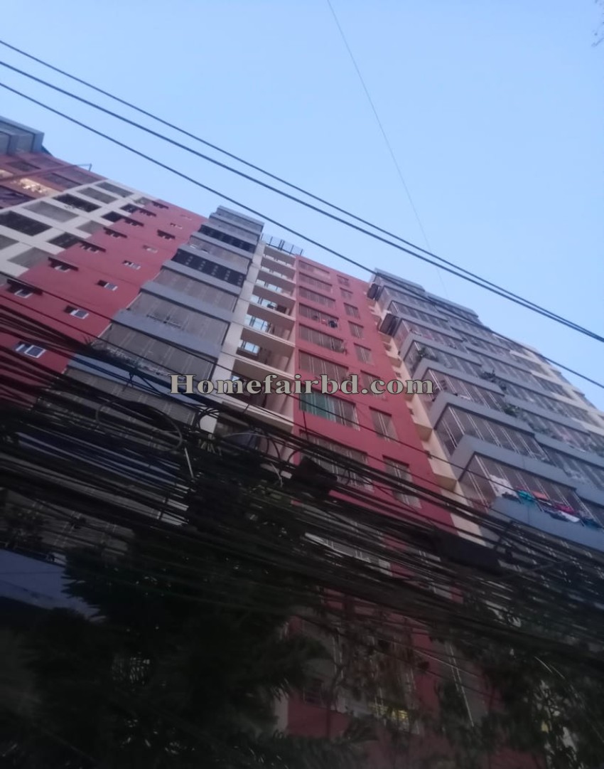 Used flat for sale in Rampura@820 sqft