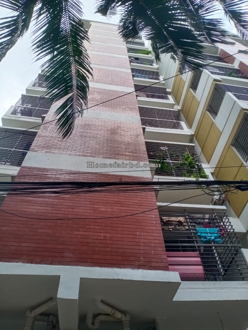 Used Apartment for sale in Dhanmondi@1350 sqft