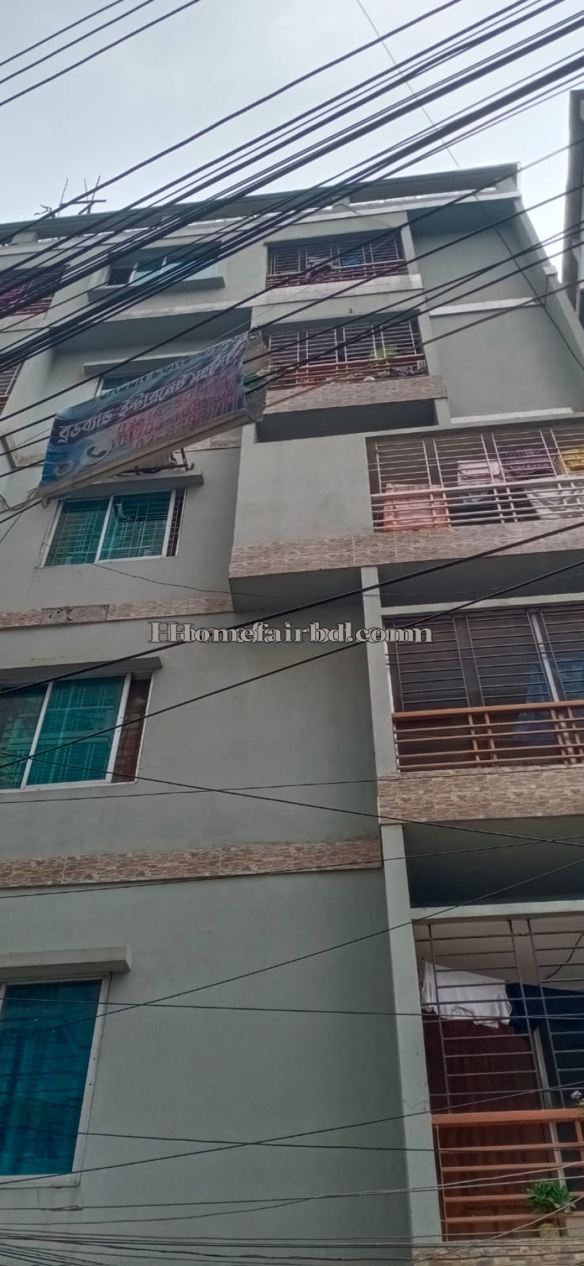 Charming Ready-to-Move Flat in South Banasree Dhaka