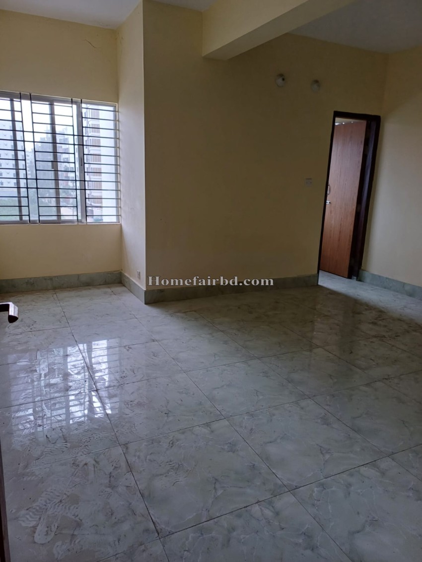 Ready 1250 sqft Flat for Sale in Aftabnagar, E Block