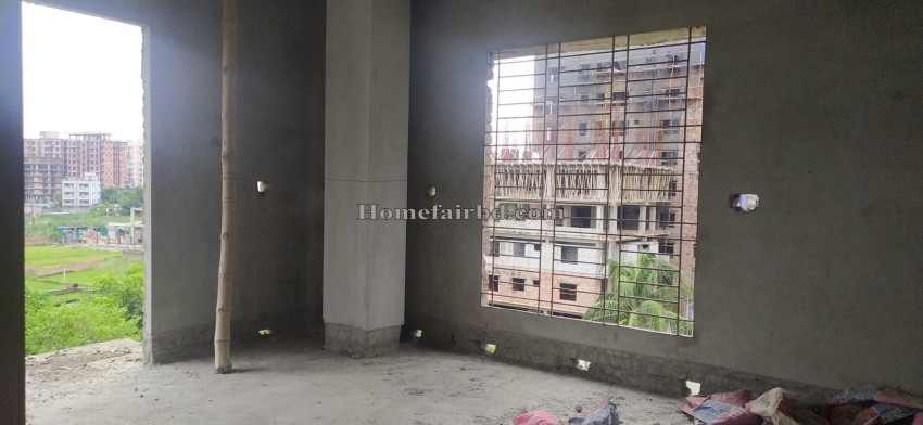 South-Facing Flat for Sale in Priyanka Runway City, Uttara