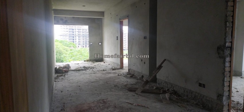 South-Facing Flat for Sale in Priyanka Runway City, Uttara