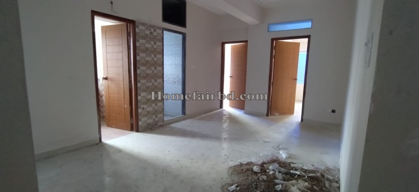 Ready 1162 Sqft Flat for Sale in Aftab Nagar Main Road