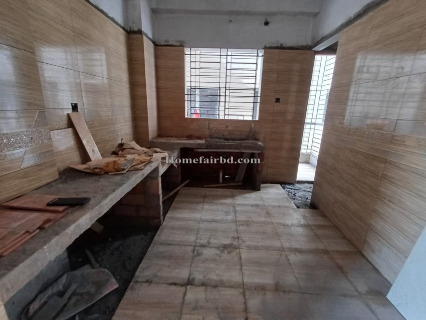 1975 sqft Ready Flat Sale In Bashundhara R/A