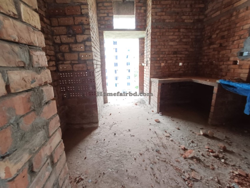 2400 sqft Flat Sale in Bashundhara R/A Very Near 300 ft