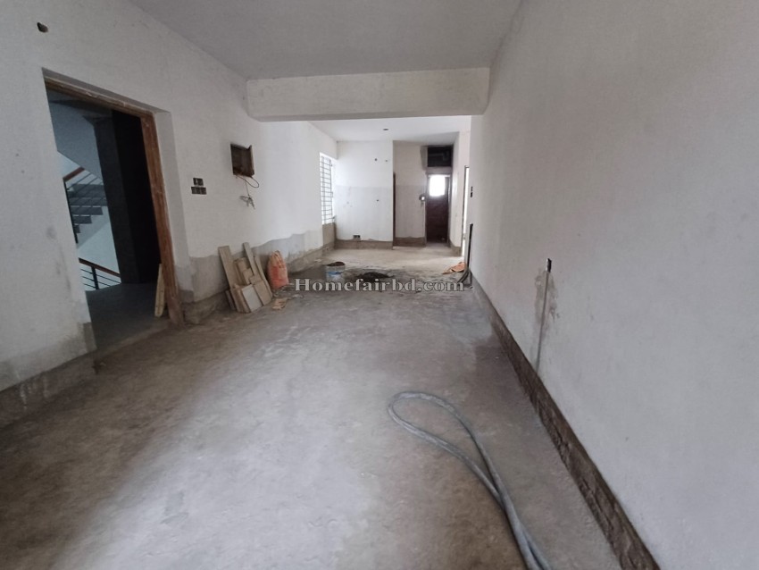 1500 sqft Ready Flat Sale in Bashundhara K block